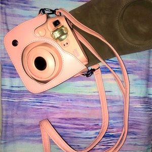 Fujifilm instax mini 7s light pink camera with carrying case